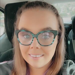 Meet your Posher, Kelsey